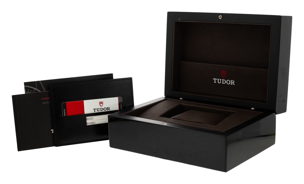 Tudor Heritage Black Bay 79250BM Image 4